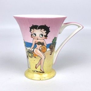 VTG 2000 Betty Boop Beach Scene 10 fl. oz. Flared Top Coffee Mug Cup By Centric